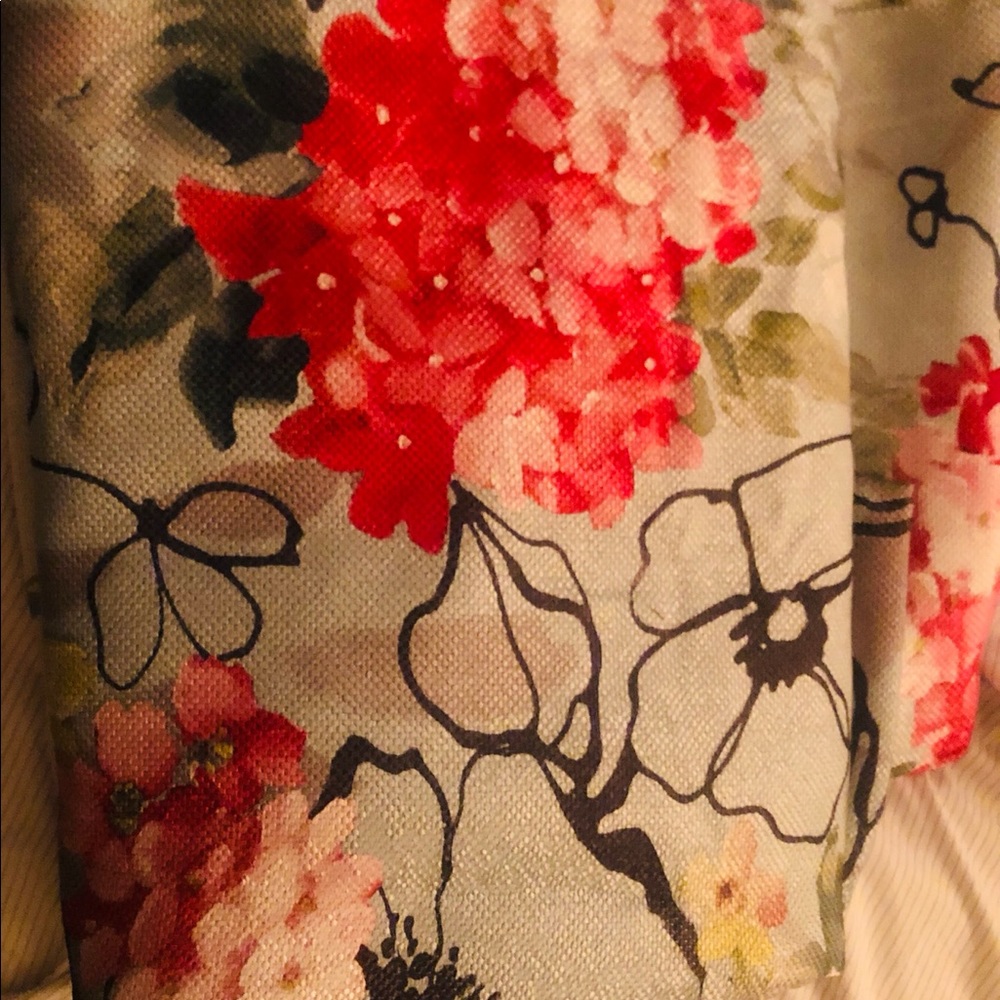 Floral curtains very thick nice heavy duty